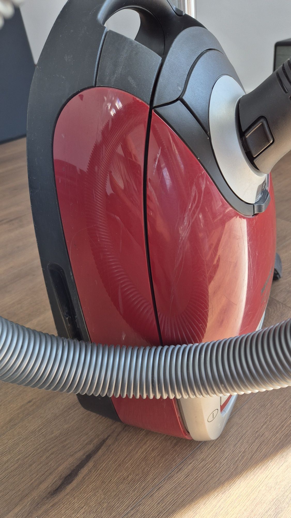 Прахосмукачка Миеле - Miele C2