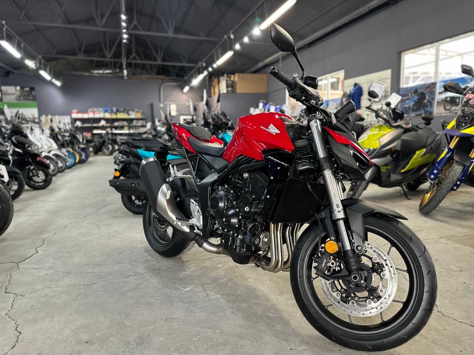 Honda CB 1000 Hornet 2025 Est Bike Adventure