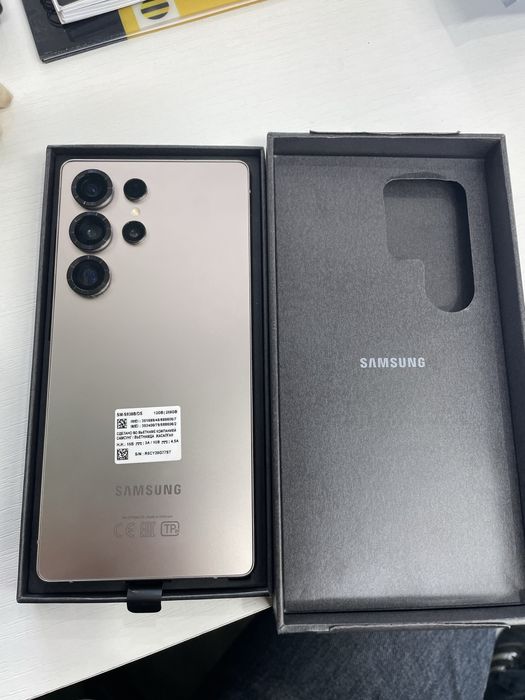 Продам самсунг s25 ultra 256