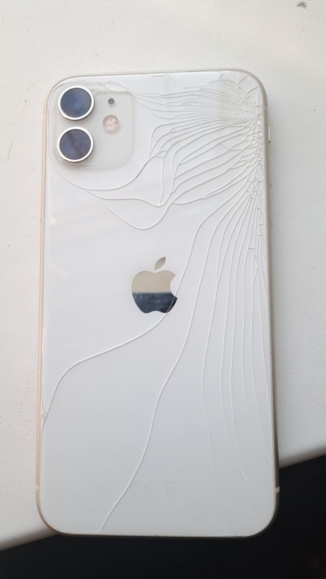 IPhone 11 с гарантией