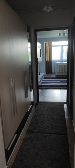 Închiriez garsonieră zona posta far