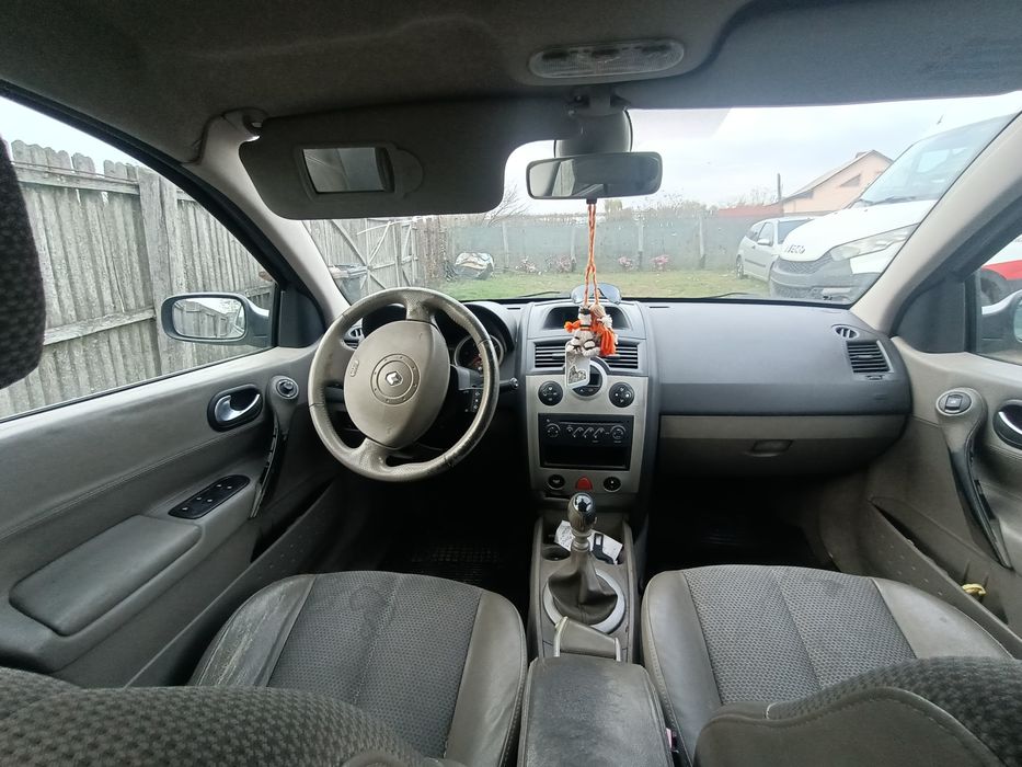 Vind Renault Megane 2 1,9