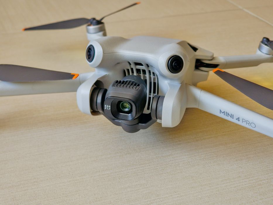 Дрон DJI Mini 4 Pro Fly More Combo - 3 батерии