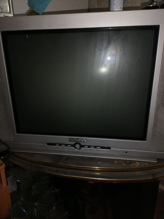 Продам телевизор срочно 5.000 тенге
