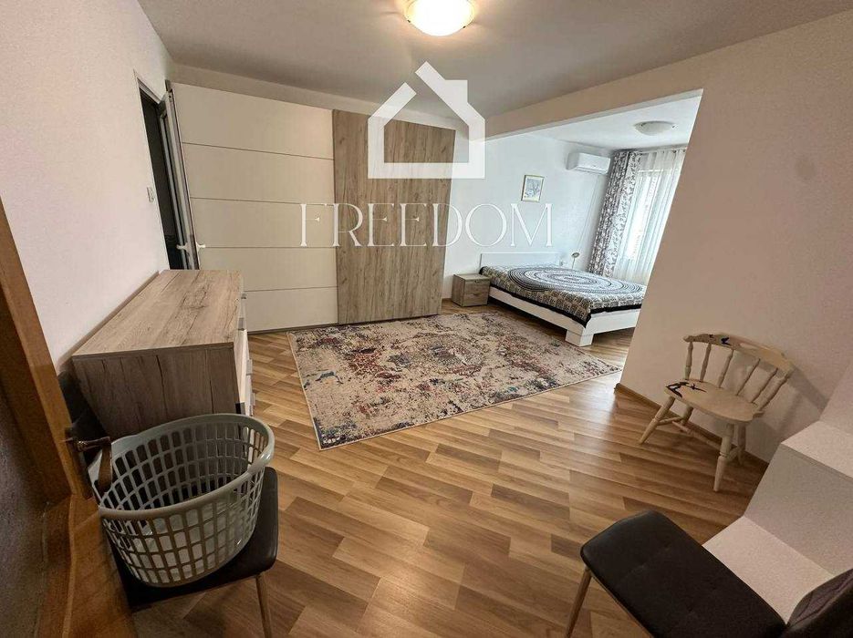 Дава се под наем Четиристаен апартамент в Варна, Бриз - 156 кв.м за 389014.23 € - Снимка #2