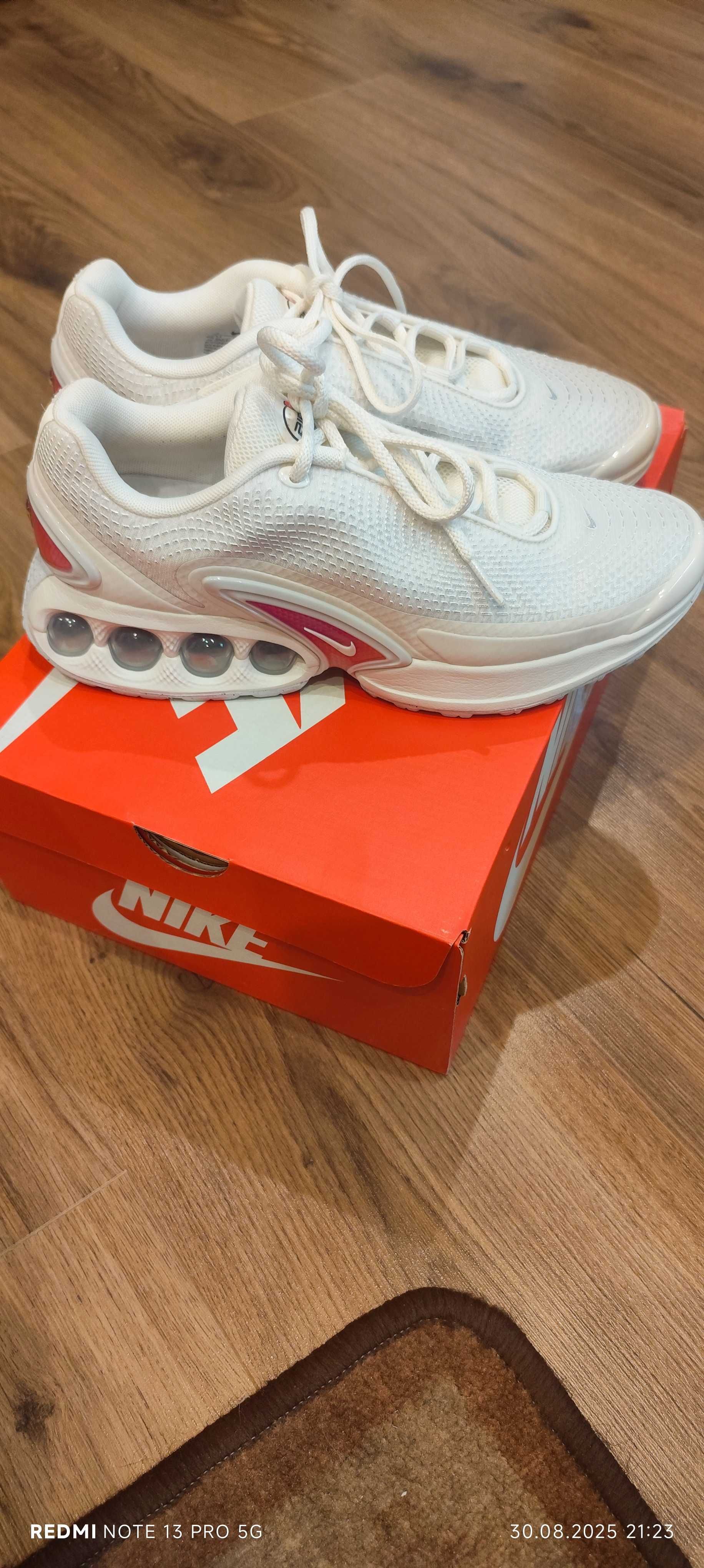 Дамски маратонки Nike