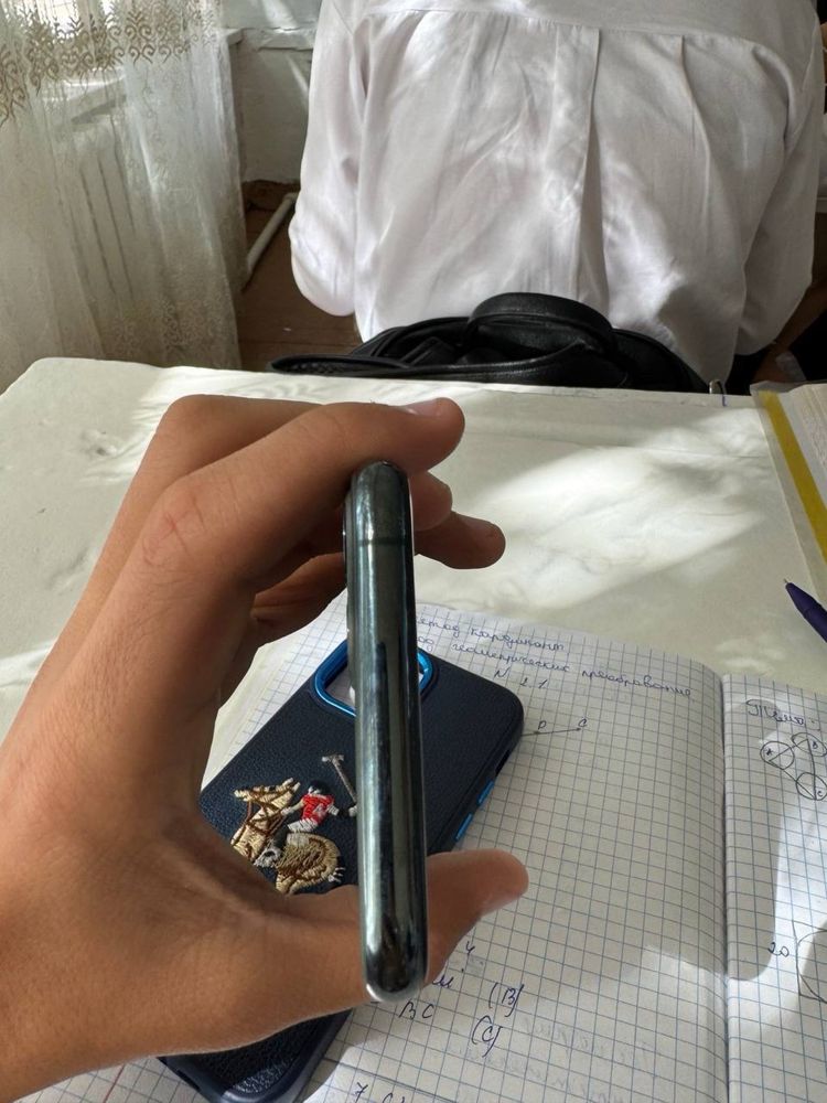 Iphone 11 pro xolati yaxshi