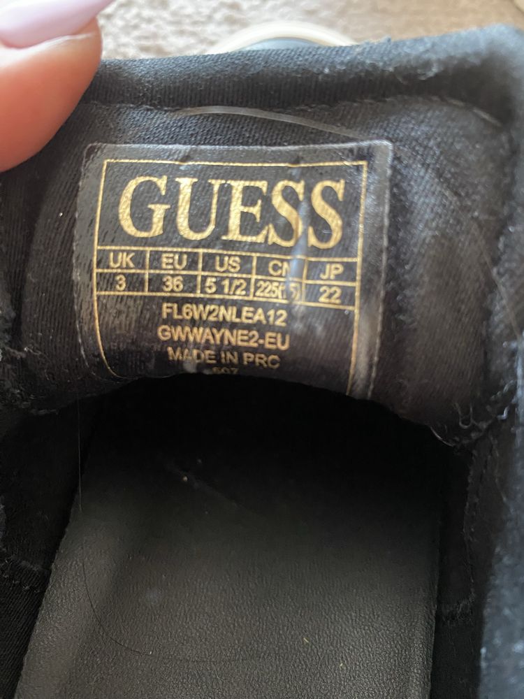 Обувки guess малко носени