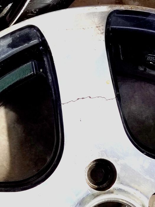 Продам  Диски HK R15 на 5 болтов.