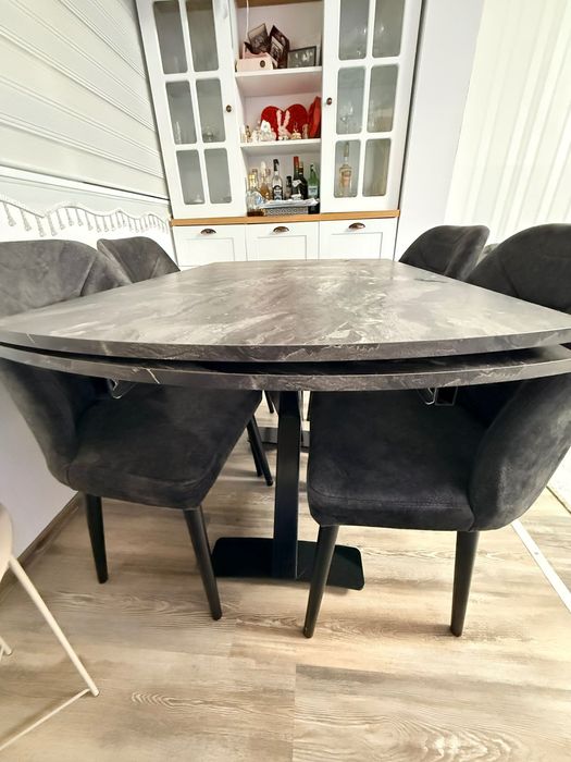 Маса със 4 стола