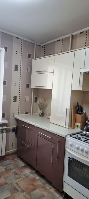 Продам б/у кухонный гарнитур