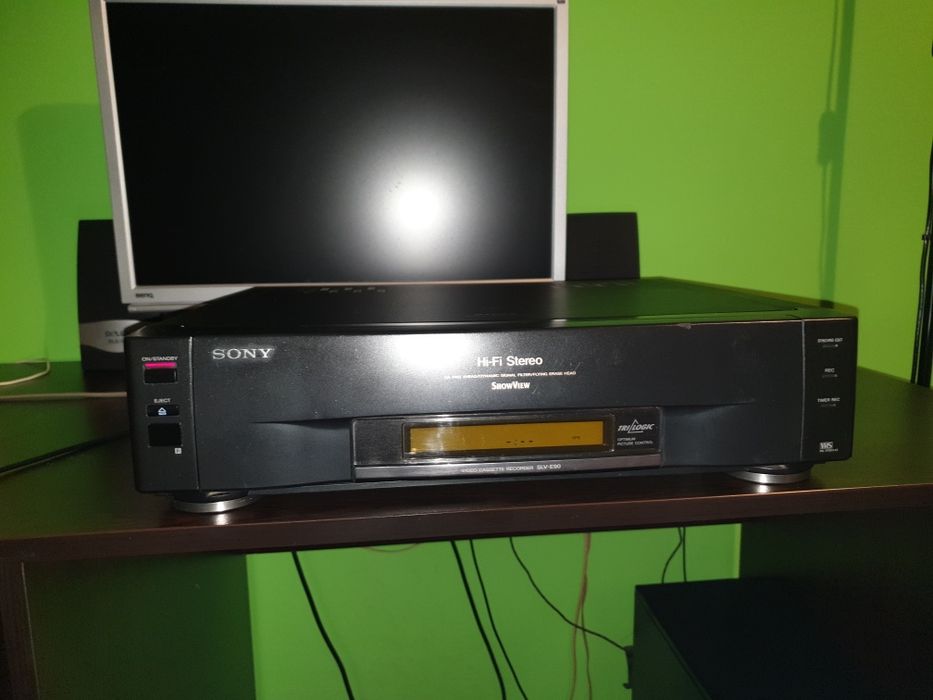 Продавам HI FI стерео видеорекордер SONY SLV-E90VC