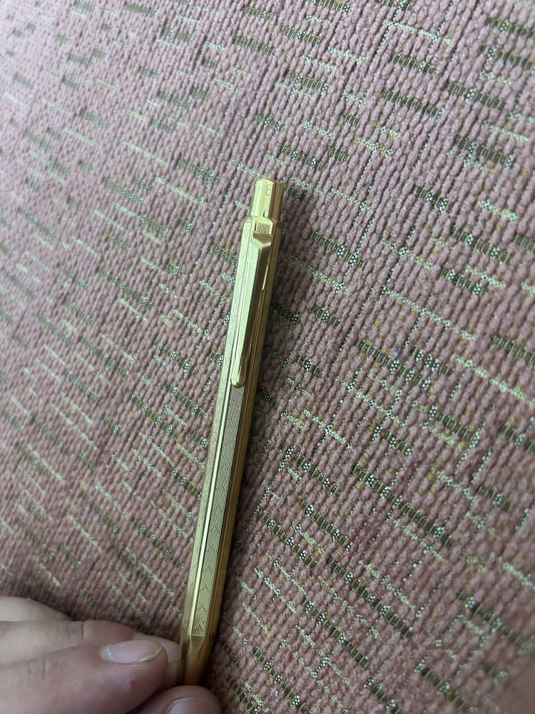 Pix Caran d’Ache Ecridor Luxury Gold