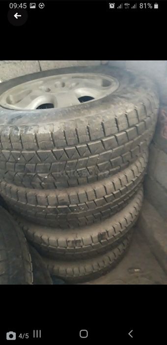 Прадеться шины с дисками в отличном состоянии