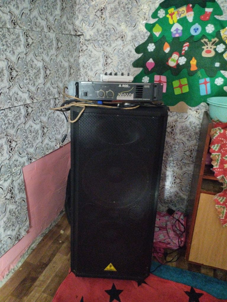 Boxa cu amplificator cu mixer prin blothut