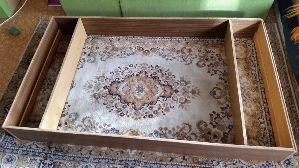 Подарявам матрак с дървена основа