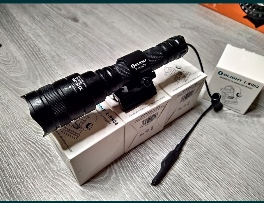 Suport Magnetic Olight XWM-03, Sistem Reglabil la Cei 3 Magneti!