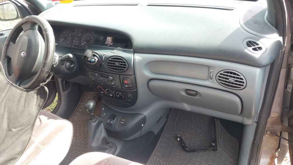 Рено Сценик на части