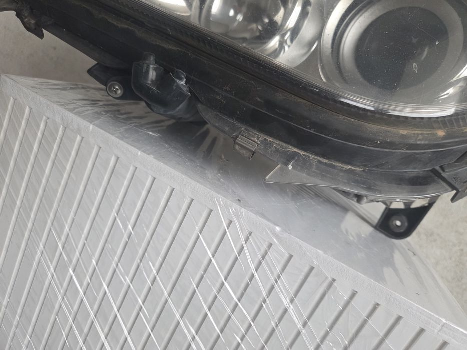 Ляв Фар Mercedes CLS 04-10г. Xenon и Завиване