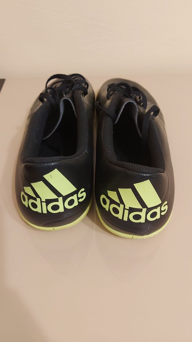 Adidasi Adidas marimea 48, noi, ghete fotbal, pantofi sport, noi