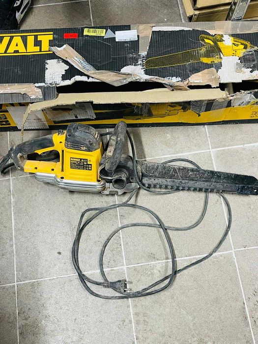 Fierăstrău special DeWalt DWE396