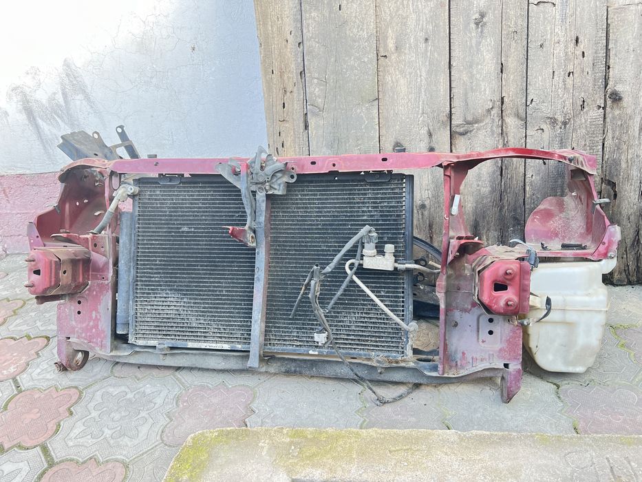 Телевизор тойота королла 120