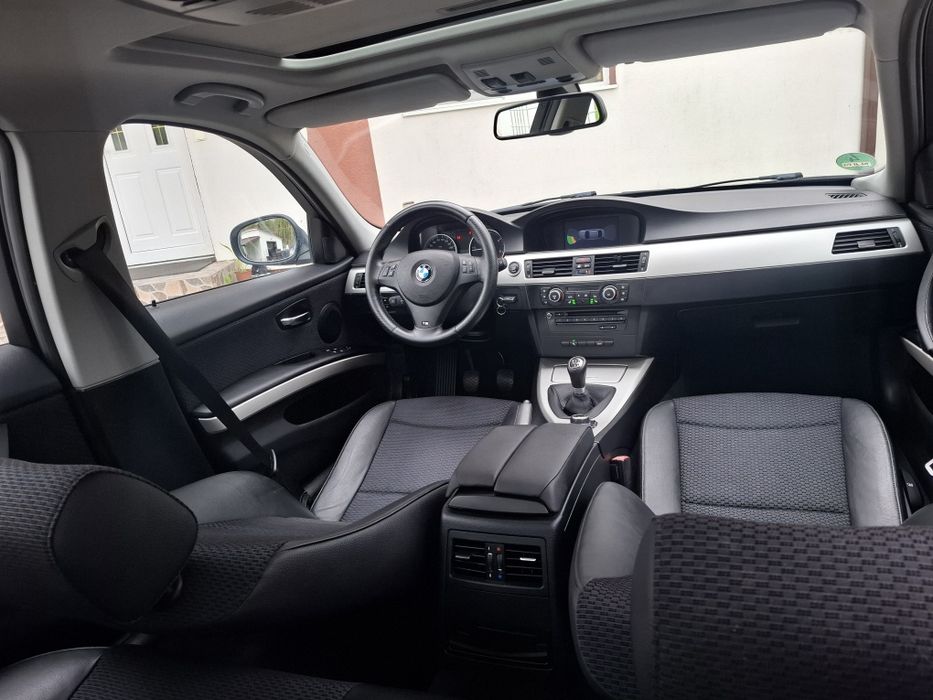 Bmw 320 E90/2011/Navigatie/Xenon/Trapa/Piele/Germania/ Euro 5