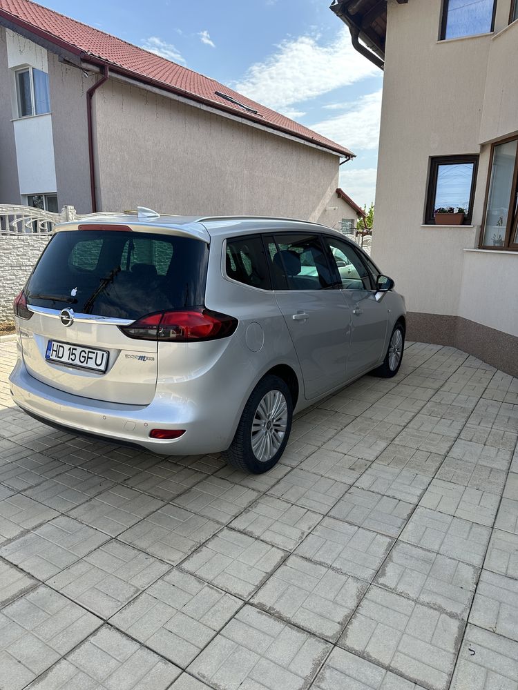 Vand opel zafira benzina