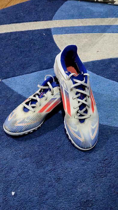 Adidasi de fotbal Adidas F50