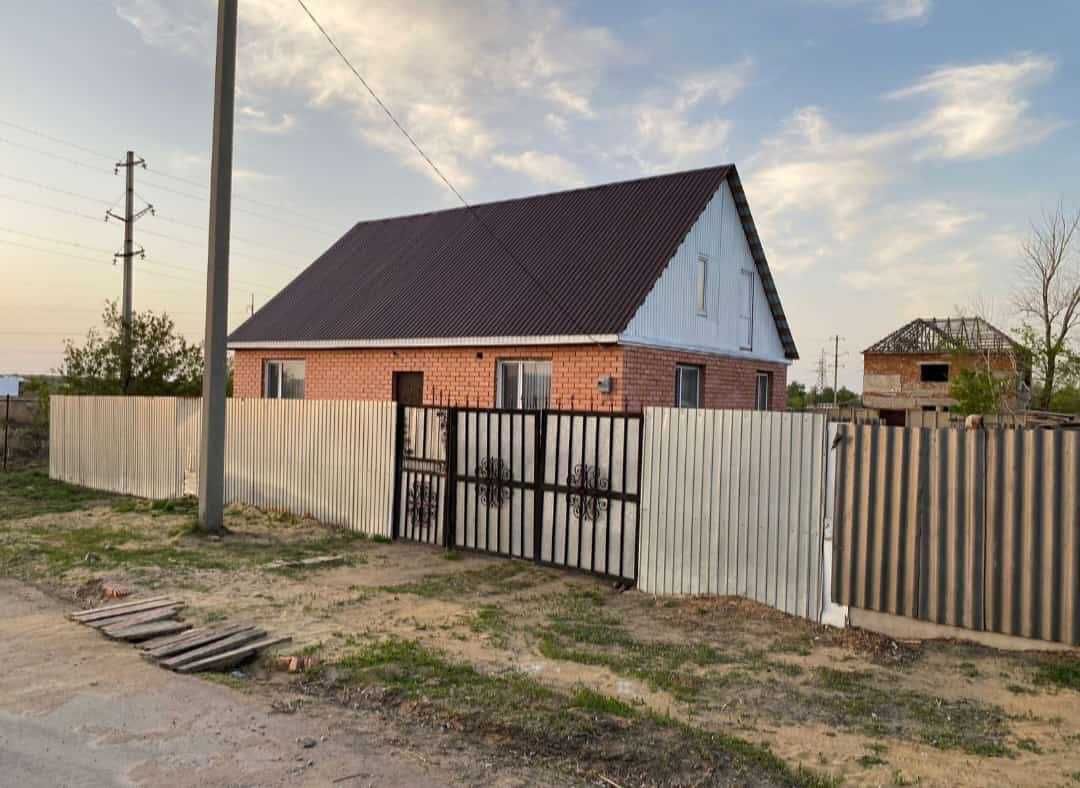 Продаётся дом на Узкойколейной