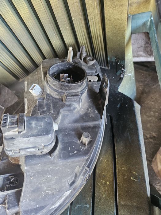 Far stanga renault kangoo 2005