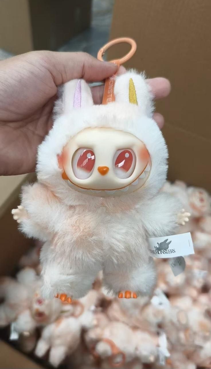 Играчки Labubu V3 limited