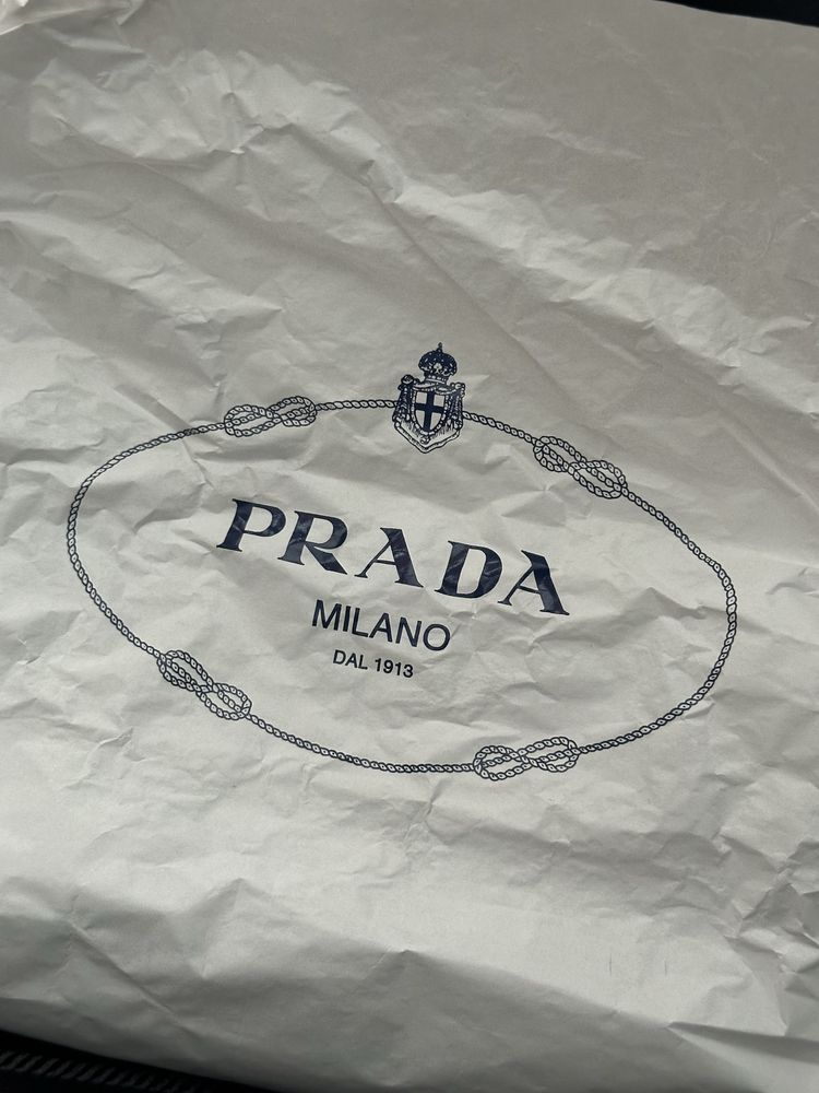 Сумка-клатч Prada, оригинал