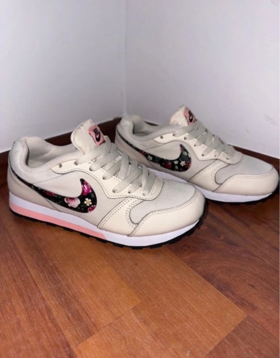 Adidasi nike dama