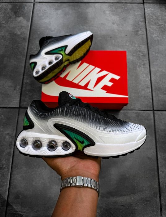 Nike DN ' White/Black/Neon мъжки маратонки
