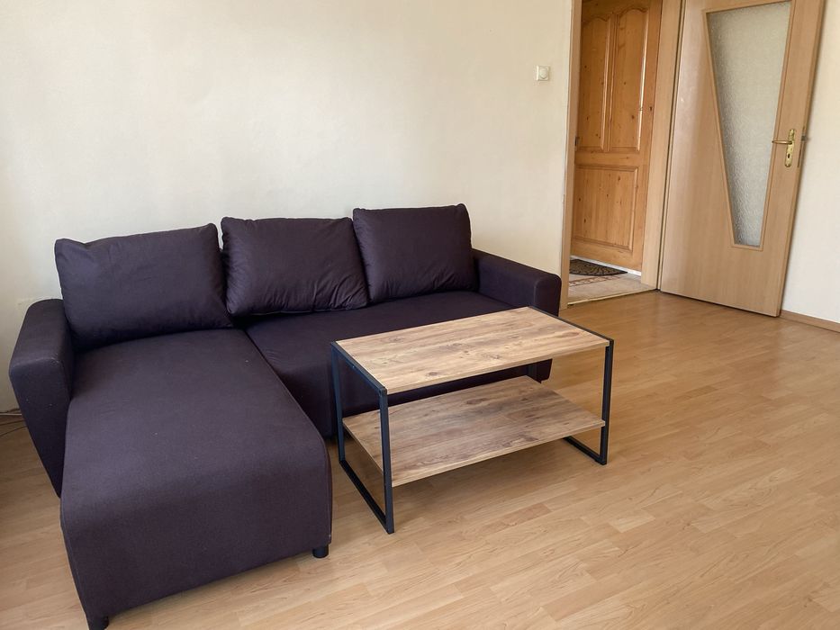 Продава 3-стаен апартамент