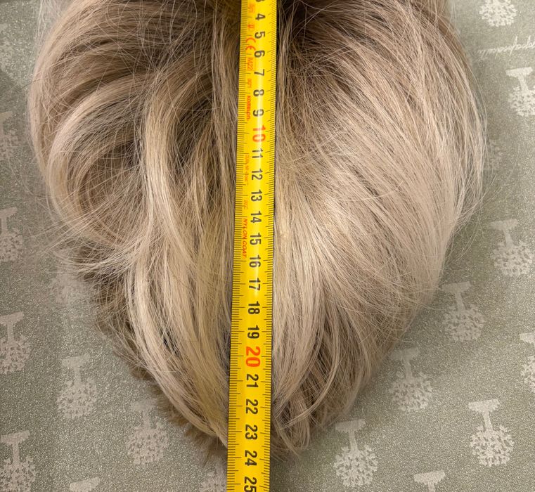 Перука, 24 см, високо качество.