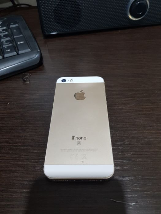 Продам iPhone se 32гб