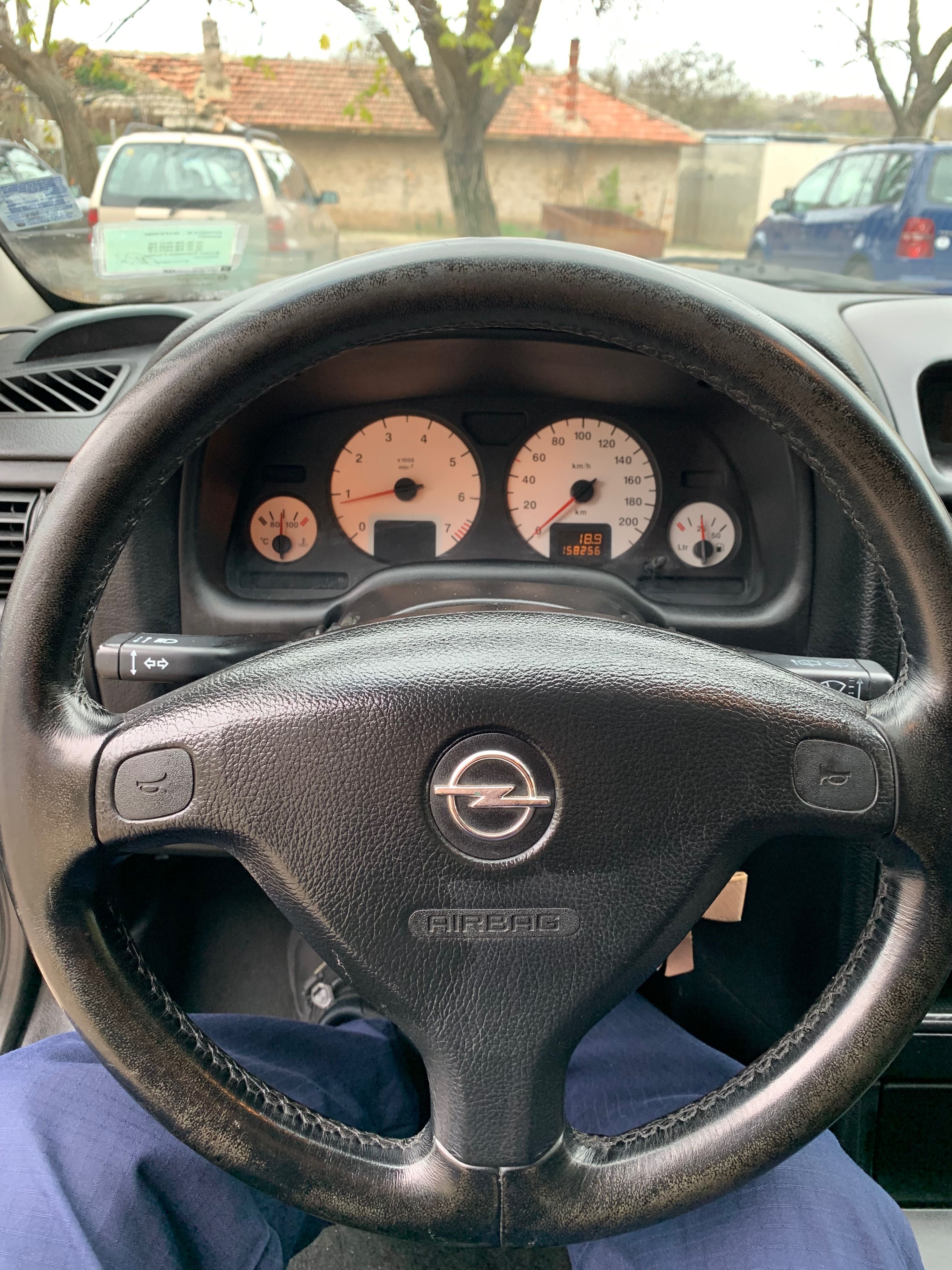 Opel Astra 1.6, 101 к. с.