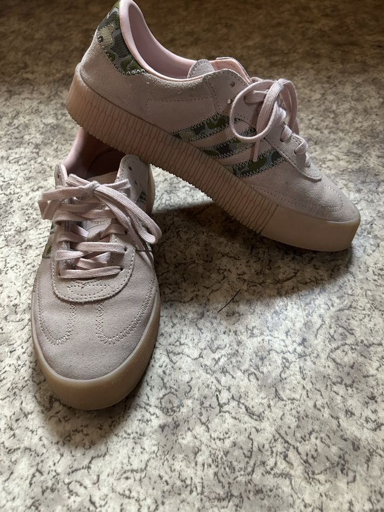 Дамски кецове ADIDAS