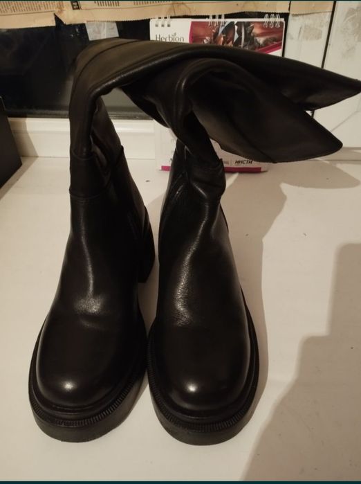 Продам зимние сапожки. Размер 38.