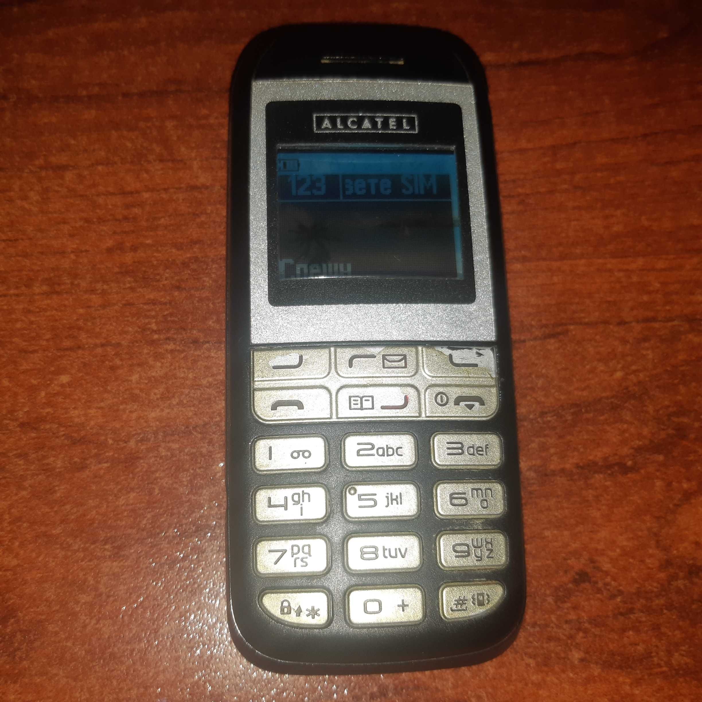 Продавам Alcatel OT-E101