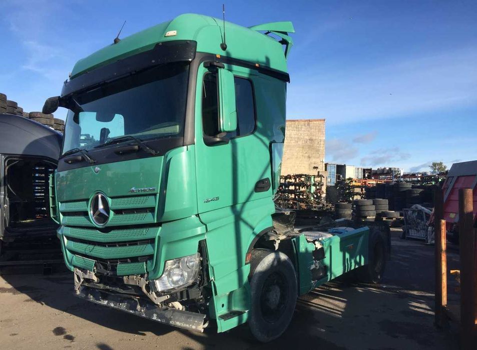 Dezmembram camion MERCEDES ACTROS MP4 1845