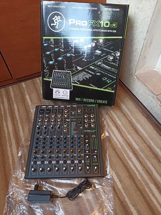Микшерный пульт НОВЫЙ-Mackie ProFX10v3