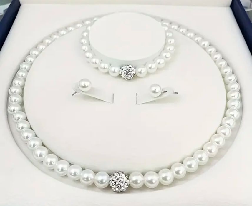 Бижута с циркони