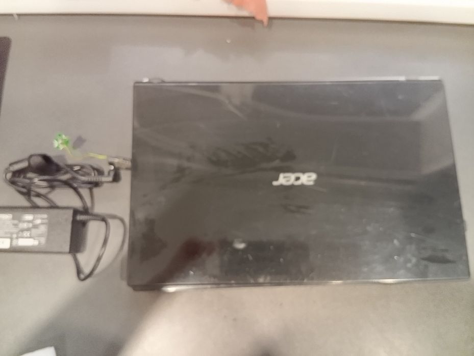 Ноутбук acer продам