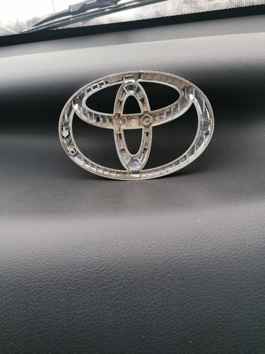Емблема за Toyota Corolla toyota avensis