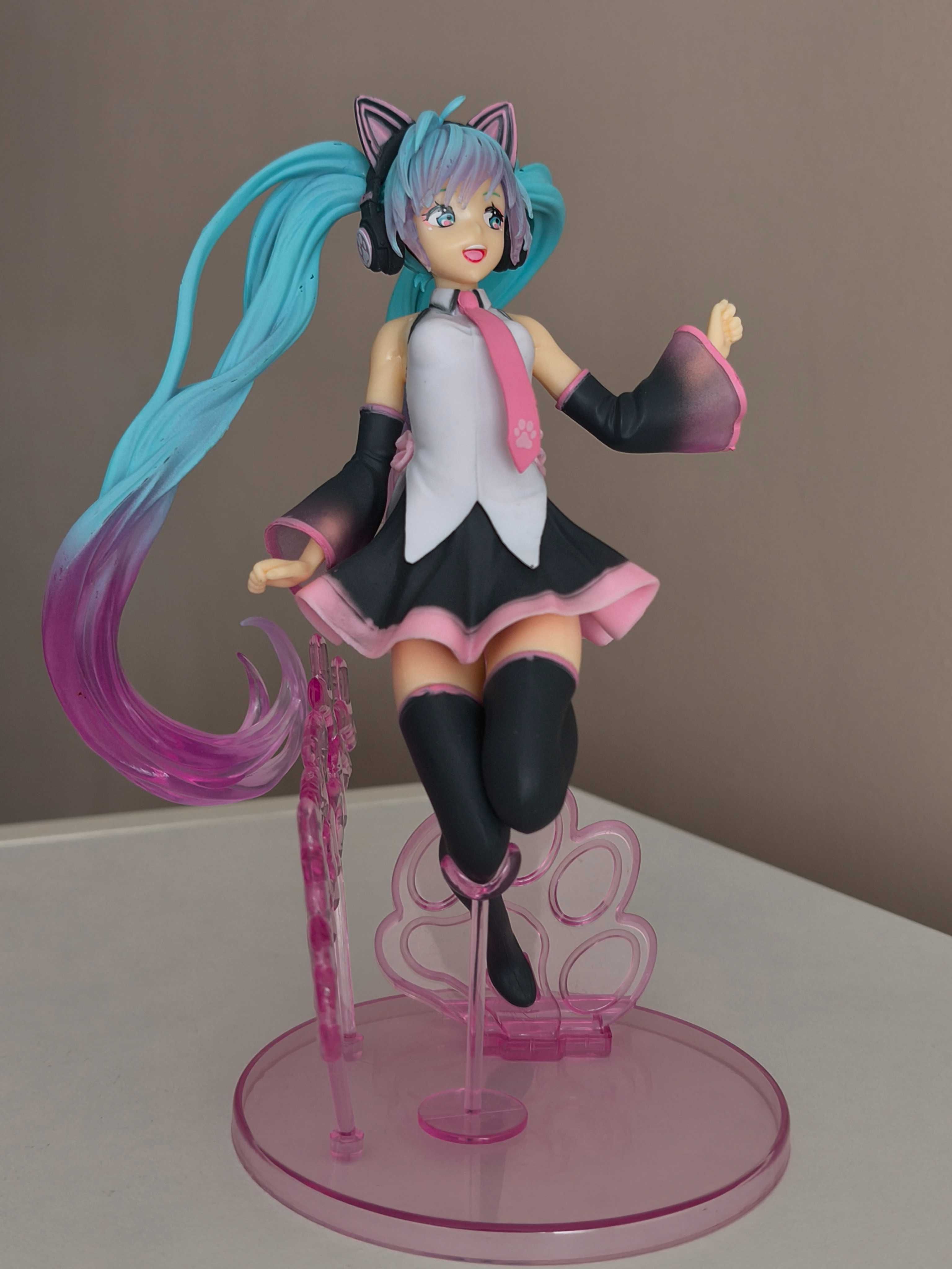 Аниме колекционерска фигурка на  Hatsune Miku Birthday 2021 AMP Figure