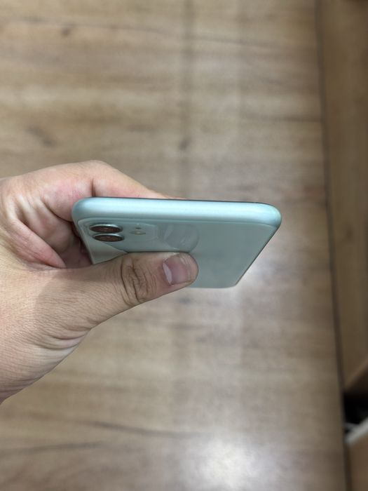 iPhone 11 128gb  77% Green