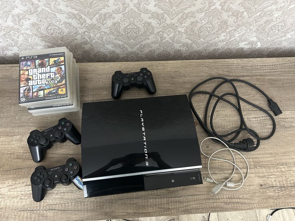 Продаю Play station 3 Fat версию